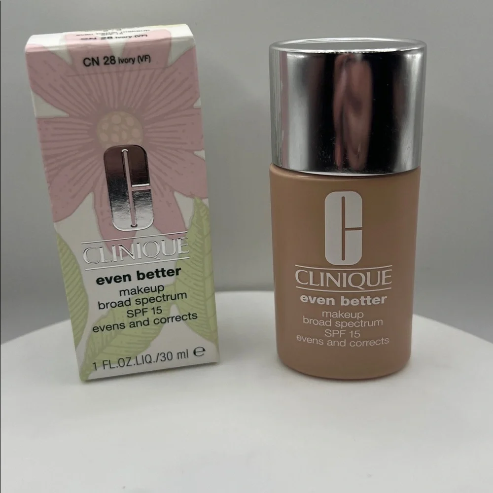 Clinique Even Better Foundation SPF 15 CN 28 Ivory
